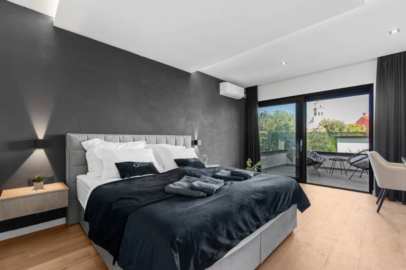 Luksuzna Vila Black Onyx s Bazenom Pula