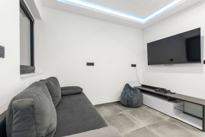 Luksuzna Vila Black Onyx s Bazenom Pula
