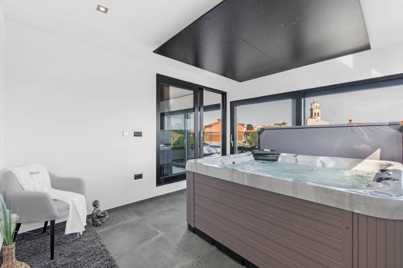 Luksuzna Vila Black Onyx s Bazenom Pula