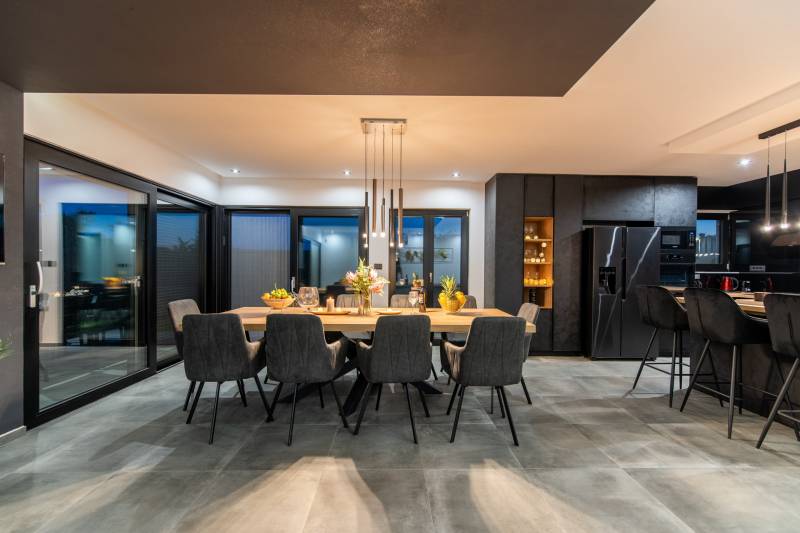 Luksuzna Vila Black Onyx s Bazenom Pula