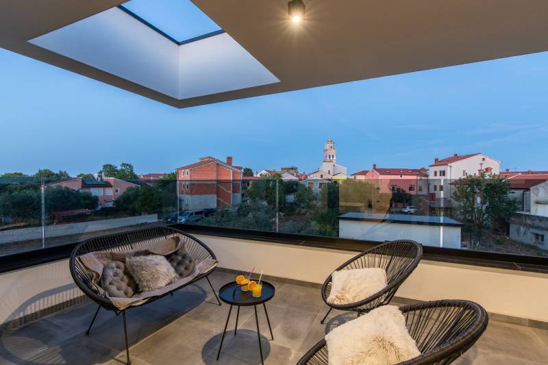 Luksuzna Vila Black Onyx s Bazenom Pula