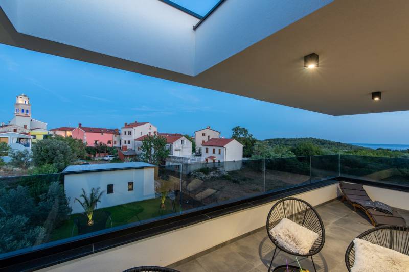 Luksuzna Vila Black Onyx s Bazenom Pula
