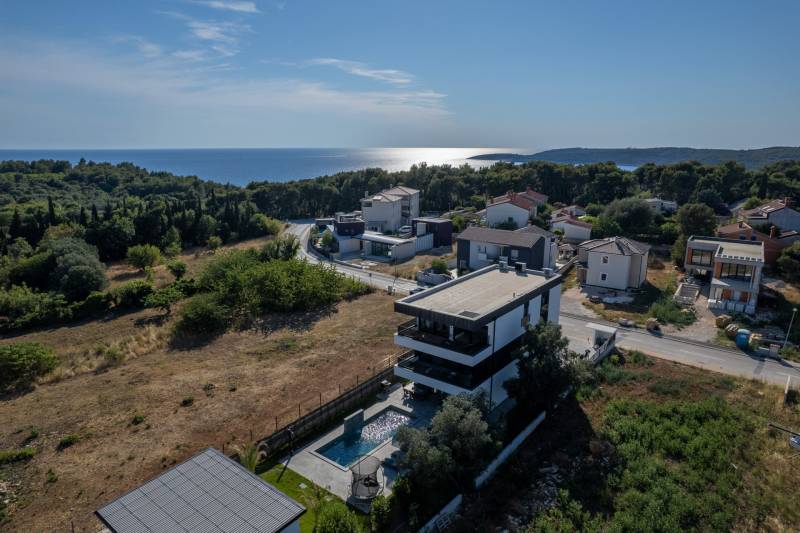 Luksuzna Vila Black Onyx s Bazenom Pula