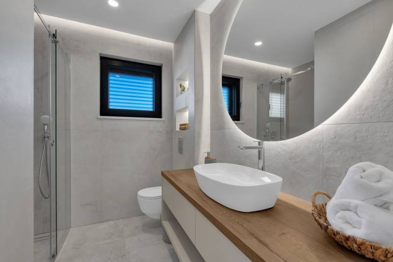 Beachfront Villa Immortelle with Pool Omiš