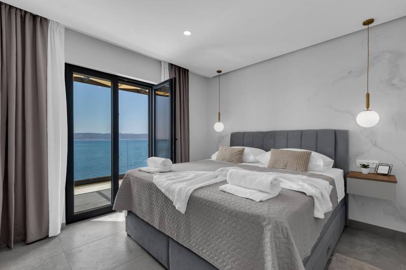 Beachfront Villa Immortelle with Pool Omiš