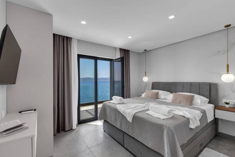 Beachfront Villa Immortelle with Pool Omiš