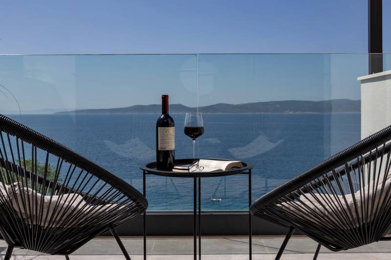 Beachfront Villa Immortelle with Pool Omiš