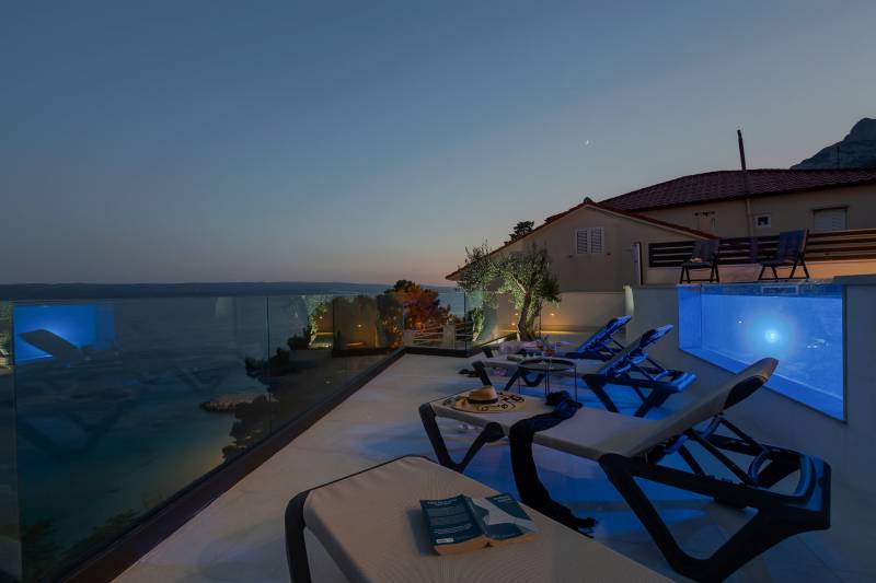 Beachfront Villa Immortelle with Pool Omiš