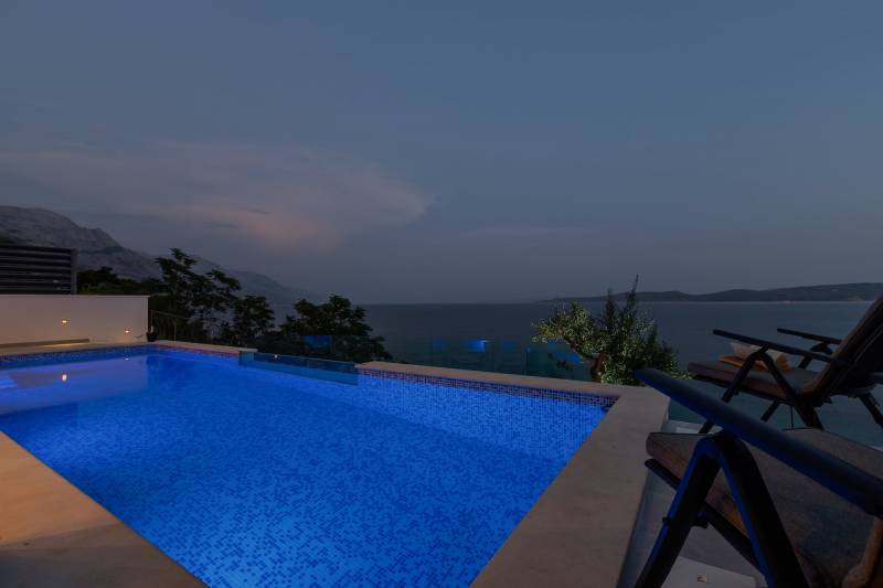 Beachfront Villa Immortelle with Pool Omiš
