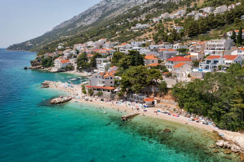 Beachfront Villa Immortelle with Pool Omiš