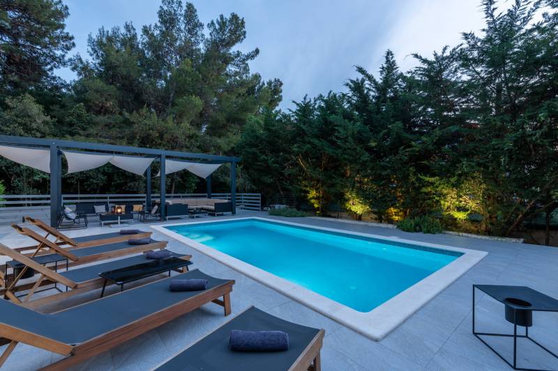 Luxusvilla Bosque mit Pool Pula
