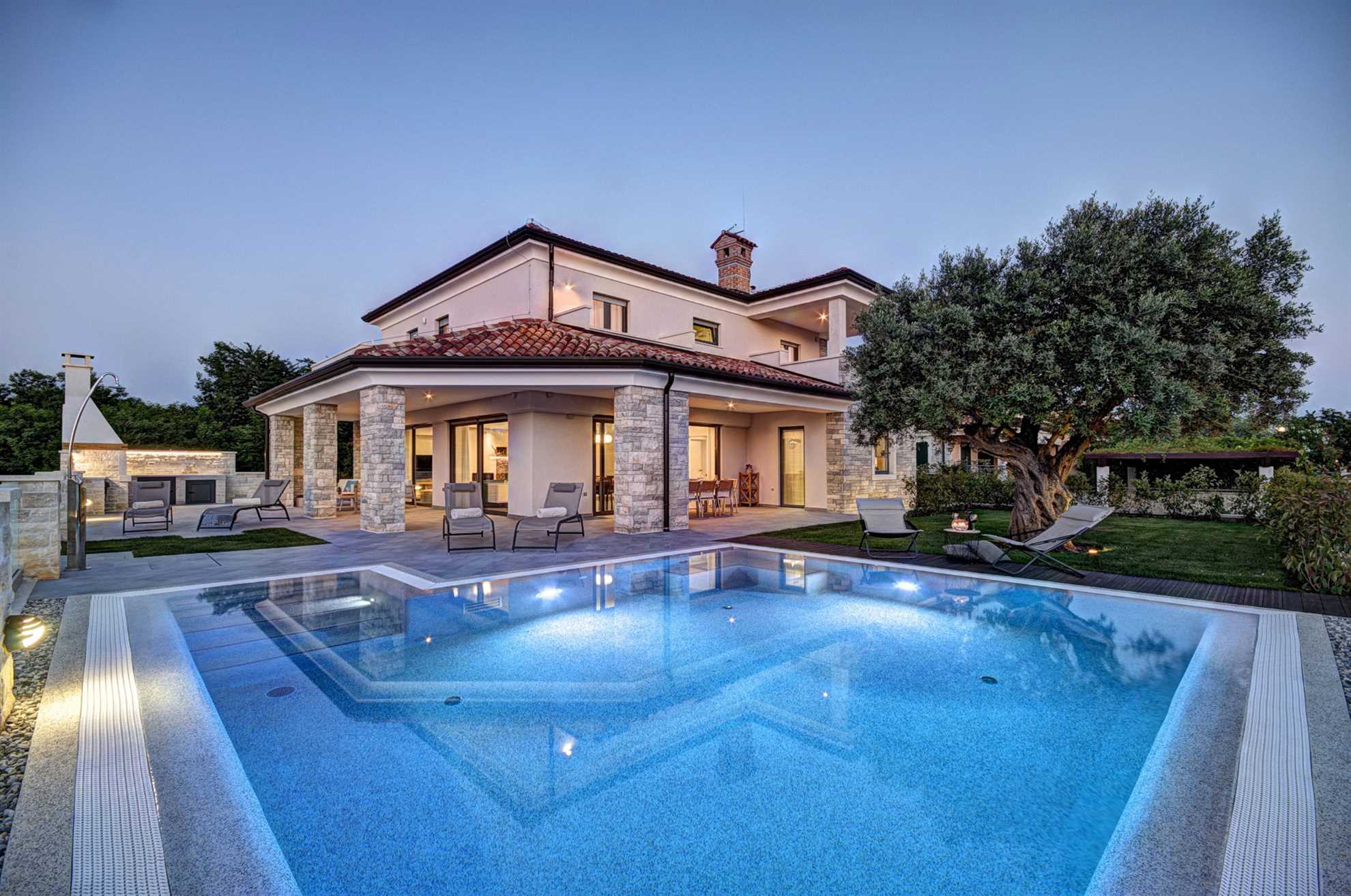 Villa Lanterna with Pool
