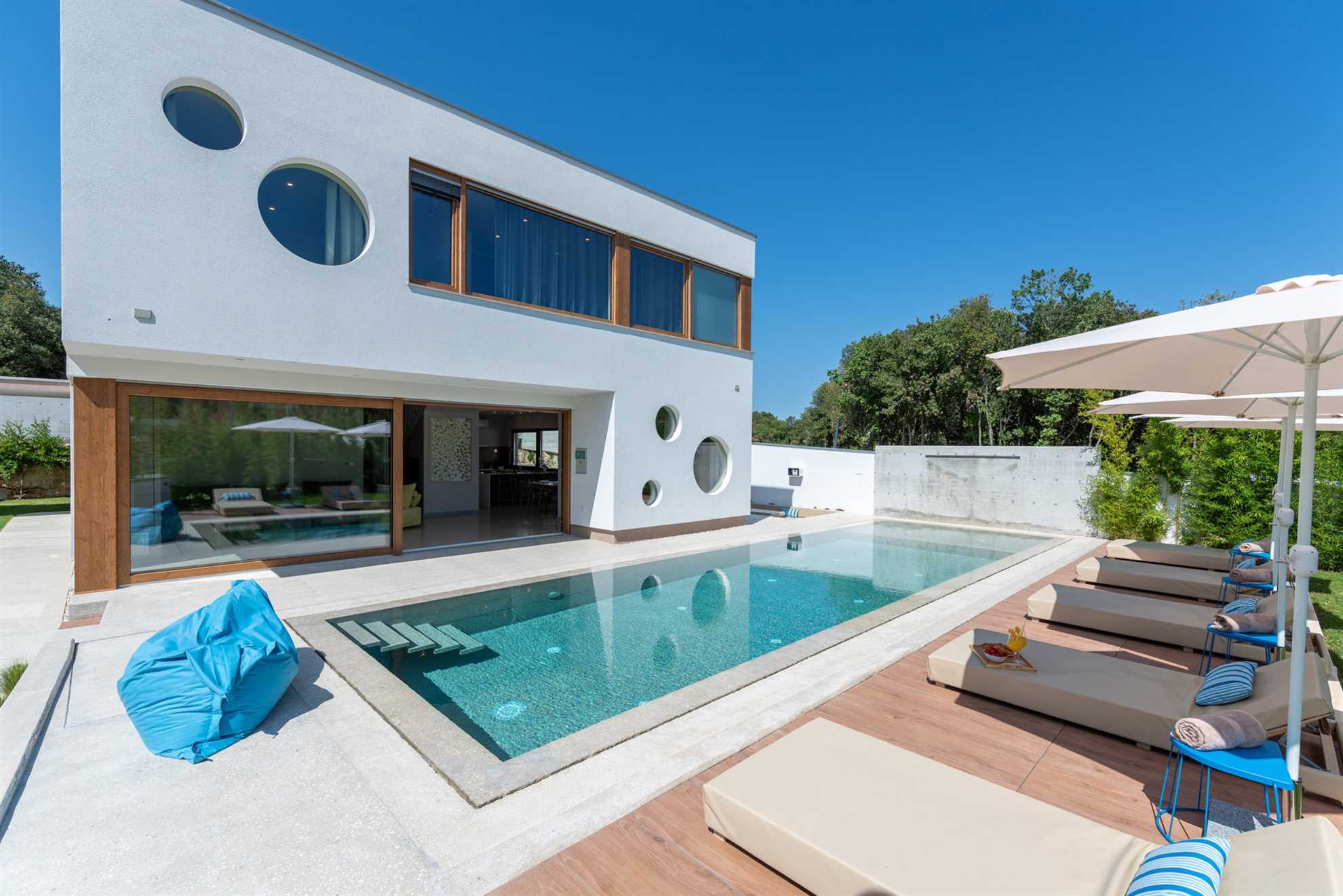 Luxury Villa Artist with Pool