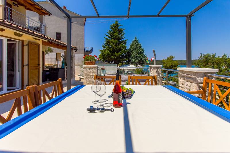 Vila Lyra s Bazenom Pula