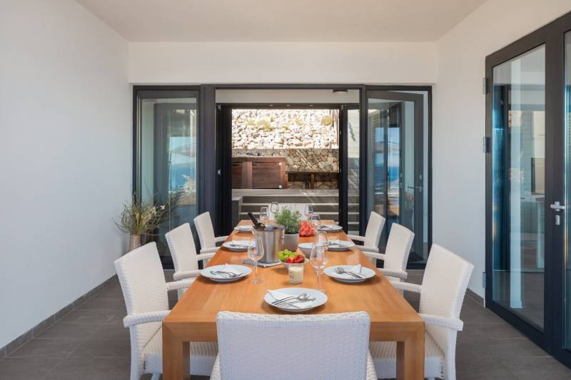 Villa Desert Rose mit Pool Pag