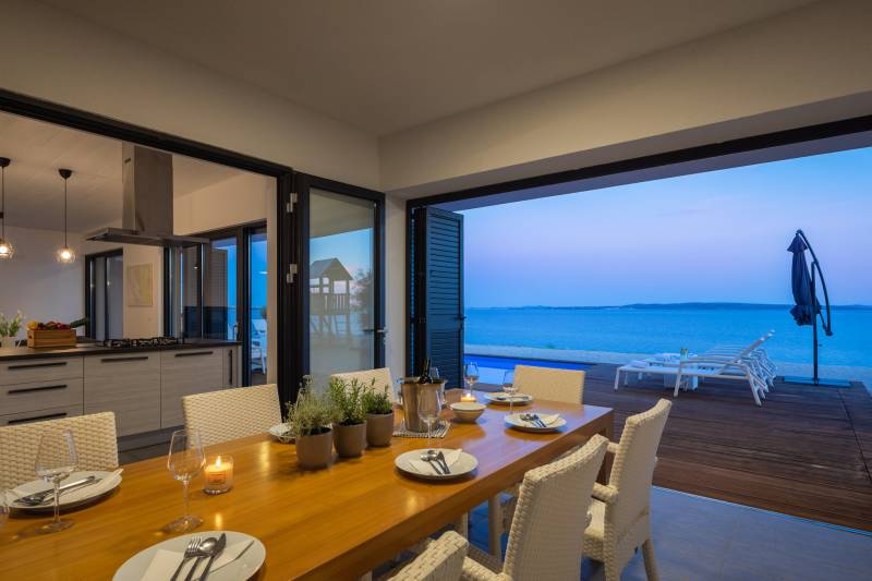 Villa Desert Rose mit Pool Pag