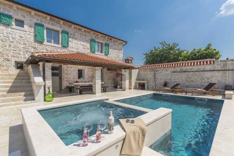 Villa Korina with Pool Poreč