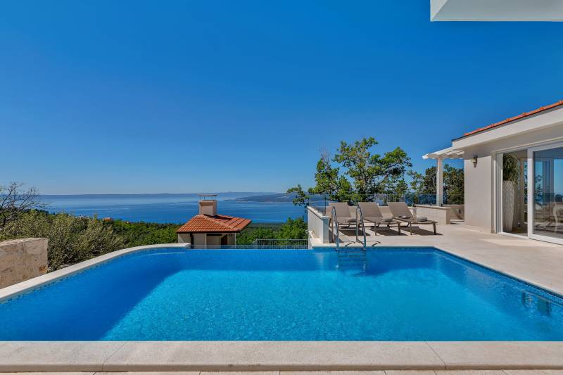 Vila Simply White s Bazenom Makarska