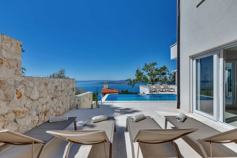 Vila Simply White s Bazenom Makarska