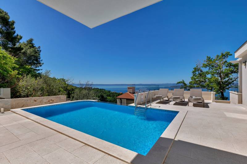 Vila Simply White s Bazenom Makarska