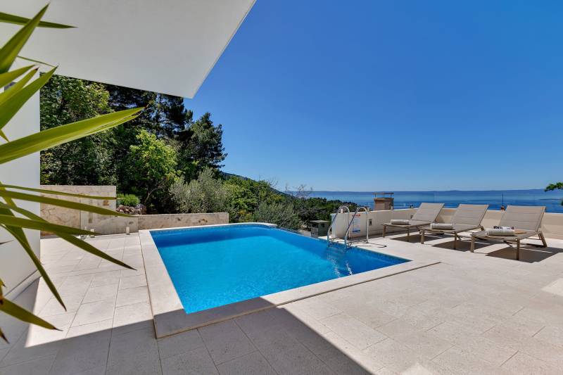 Vila Simply White s Bazenom Makarska