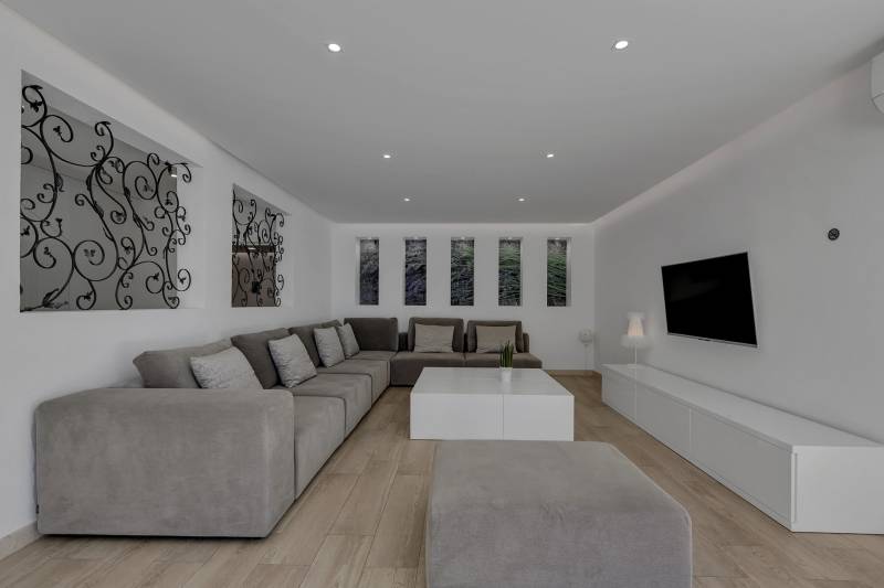 Vila Simply White s Bazenom Makarska