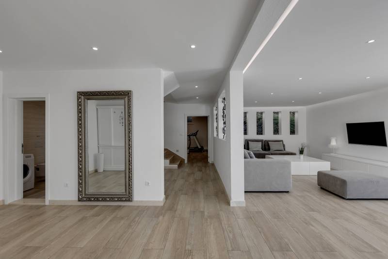 Vila Simply White s Bazenom Makarska
