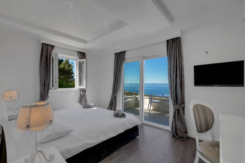 Vila Simply White s Bazenom Makarska