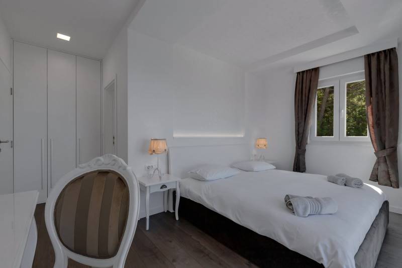 Vila Simply White s Bazenom Makarska