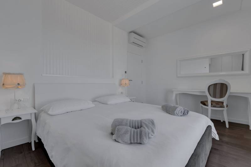 Vila Simply White s Bazenom Makarska