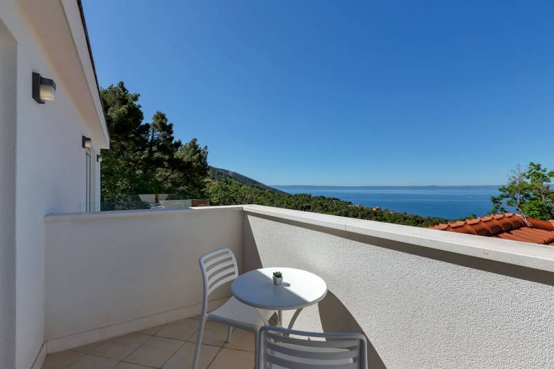 Vila Simply White s Bazenom Makarska