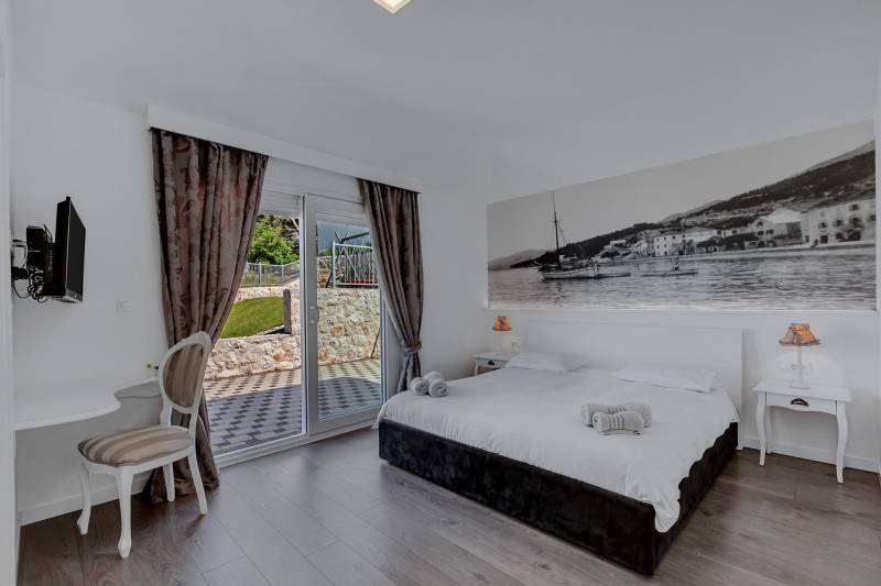 Vila Simply White s Bazenom Makarska