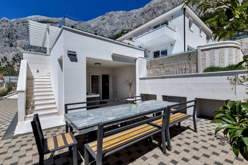 Vila Simply White s Bazenom Makarska