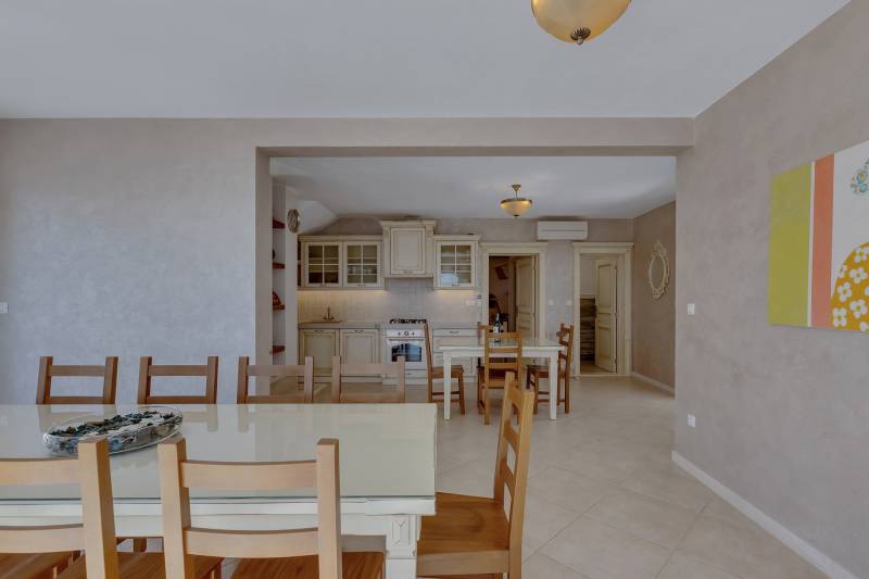 Vila Simply White s Bazenom Makarska