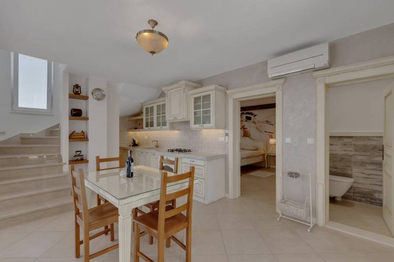 Vila Simply White s Bazenom Makarska