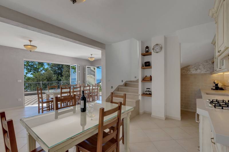 Vila Simply White s Bazenom Makarska