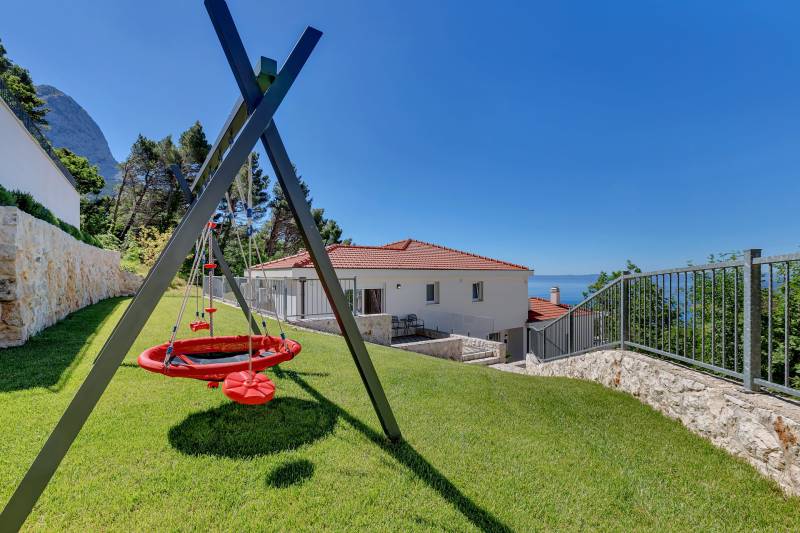 Vila Simply White s Bazenom Makarska