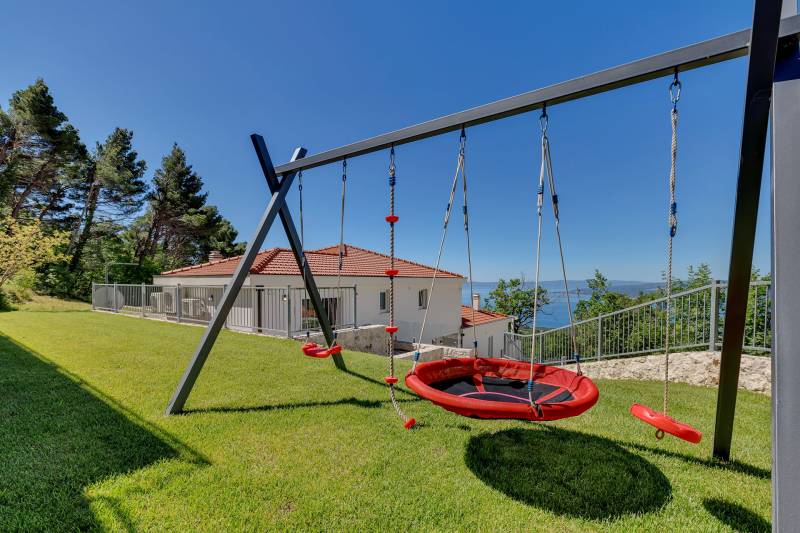 Vila Simply White s Bazenom Makarska