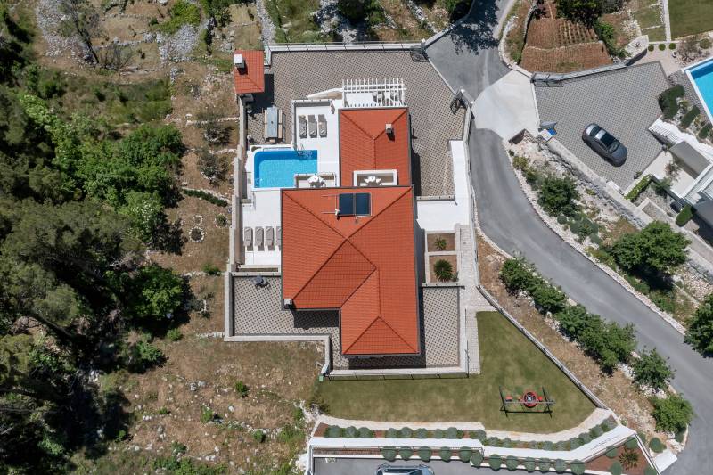 Vila Simply White s Bazenom Makarska