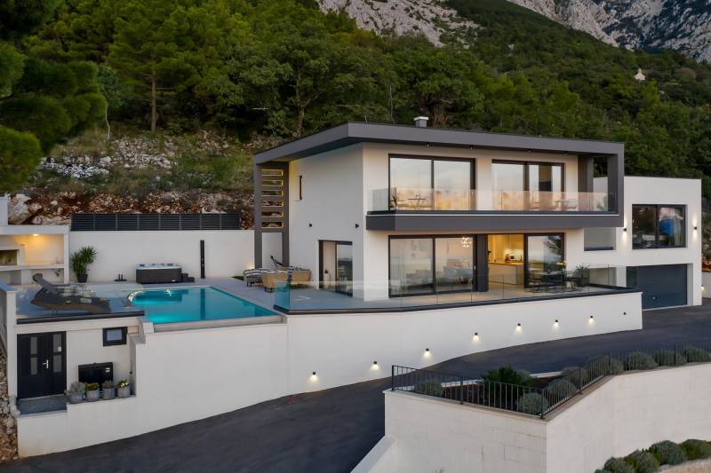 Luksusowa Willa Misterio z Basenem Makarska