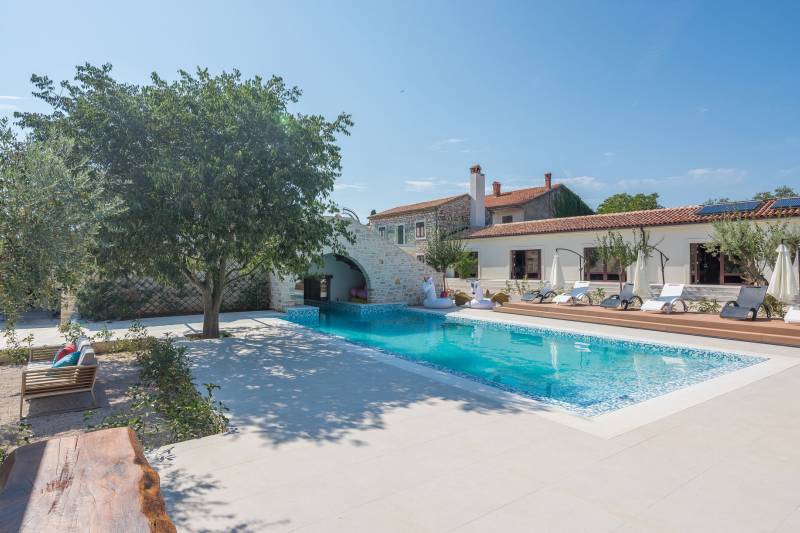 Willa Elise z Basenem Novigrad Istria
