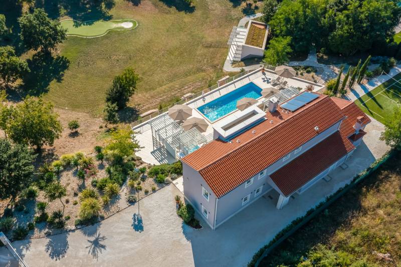 Villa Energy Platinum med Basseng Pula