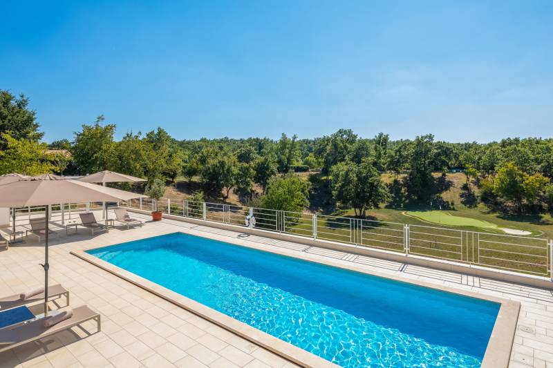 Villa Energy Platinum med Basseng Pula