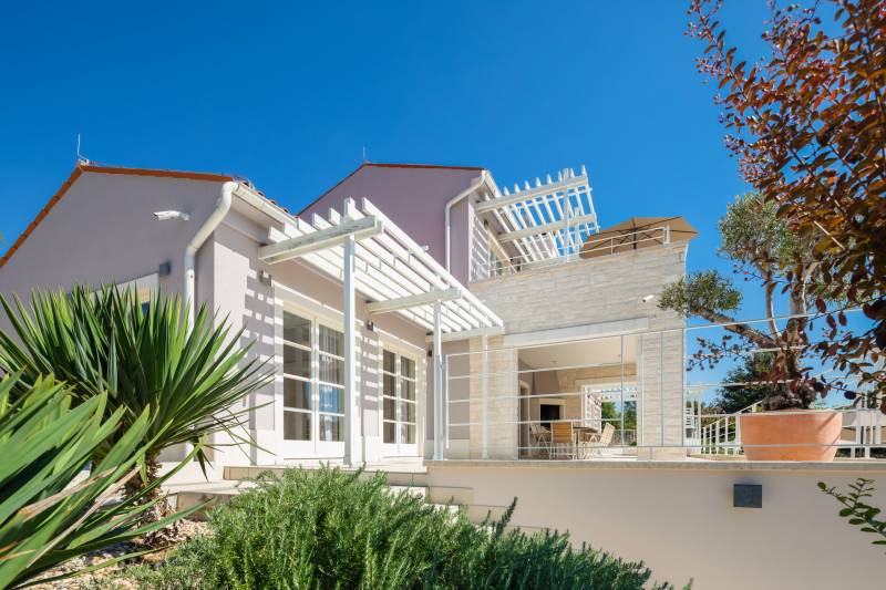 Villa Energy Platinum med Basseng Pula