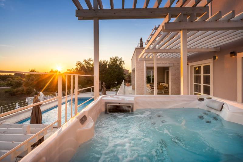 Villa Energy Platinum med Basseng Pula