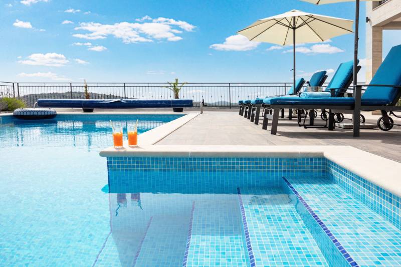 Villa Fontana with Heated Pool Trogir