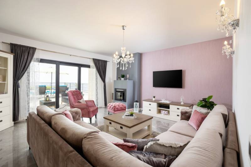 Villa Fontana with Heated Pool Trogir