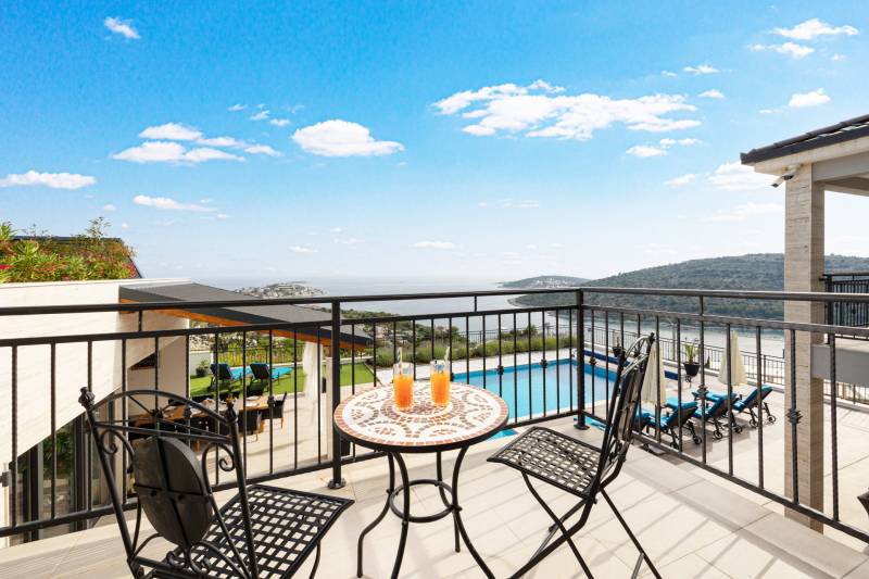 Villa Fontana with Heated Pool Trogir