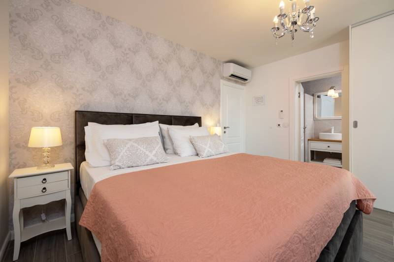 Villa Fontana with Heated Pool Trogir