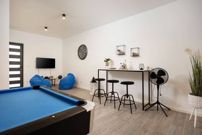 Villa Fontana with Heated Pool Trogir
